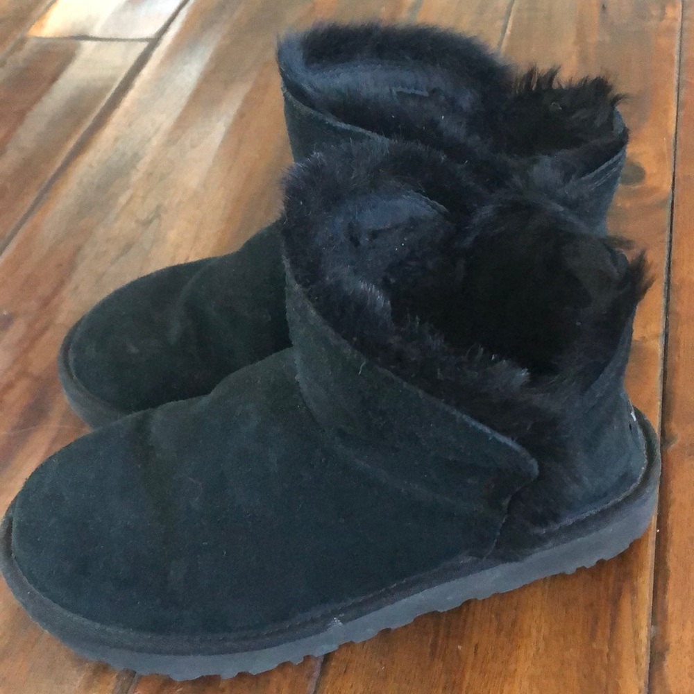 Ugg black mini boot size 8